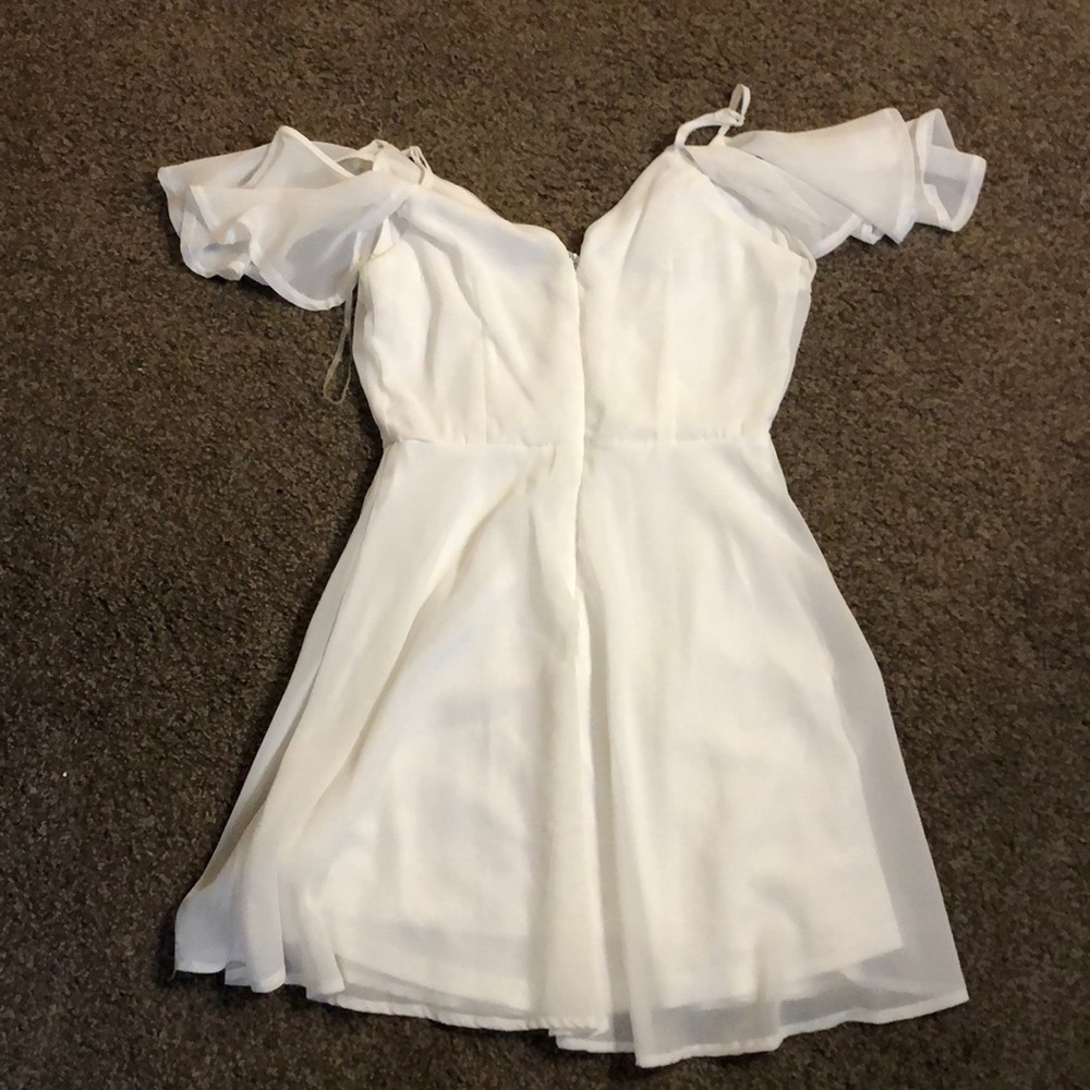 Off the shoulder white dress - Picture 3 of 3